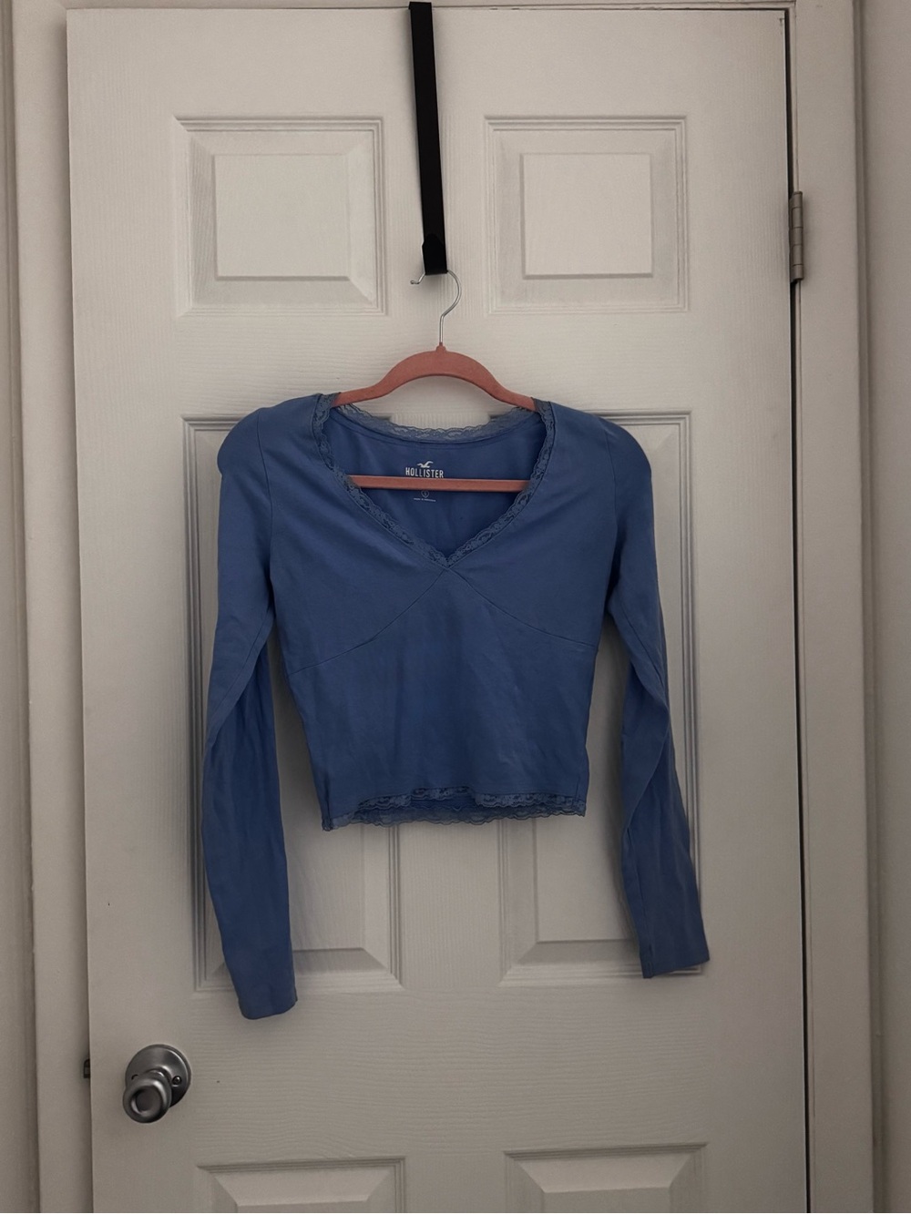 Hollister Dusty Blue Long-Sleeve V-Neck Crop Top